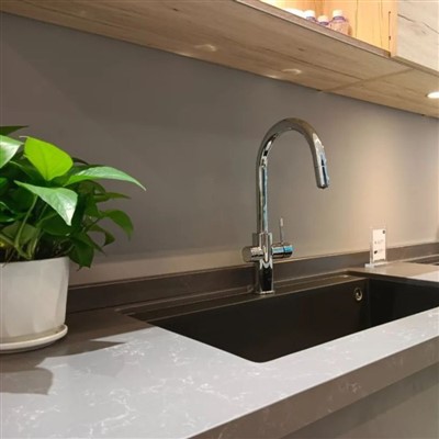 स्पार्कलिंग वॉटर टैप सिस्टम